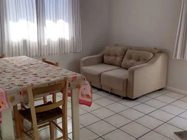 Imagem 4: Quarto Individual com Banheiro Privativo no Estreito Apenas 5 Minutos do Centro de Floripa