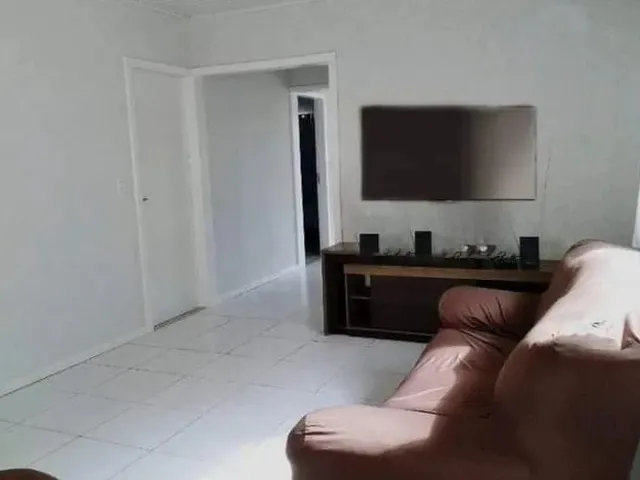 Imagem 7: Quarto Individual com Banheiro Privativo no Estreito Apenas 5 Minutos do Centro de Floripa