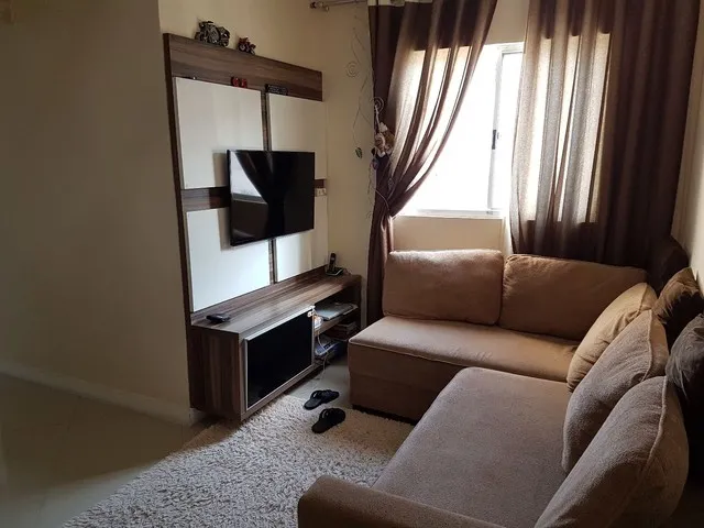 Imagem: O apartamento possui 2 Dormitórios, 1 Banheiro, 1 Vaga na
