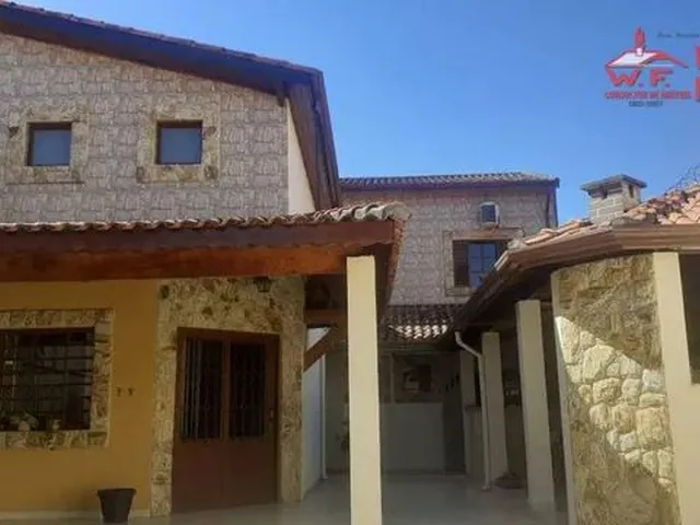 Imagem: Casa com 3 Dormitórios À Venda, 230 M²