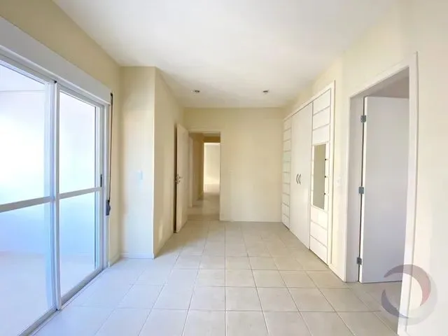 Imagem 12: Apartamento para Venda de 3 Quartos em Itacorubi - Florianópolis - Sc