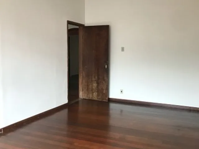 Imagem: Vendo Casa Área Central