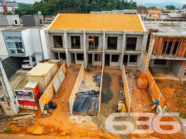 Imagem: A casa possui 2 Dormitórios, 3 Banheiros, 2 Vagas na