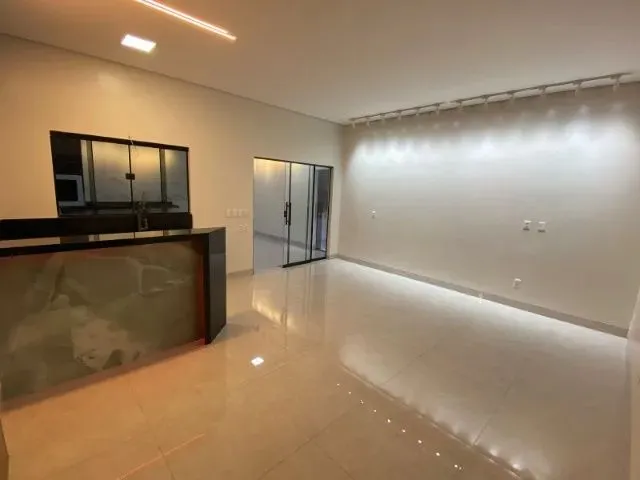 Imagem 8: Casa com Piscina Alto Padrão de Acabamento em Poconé Mt