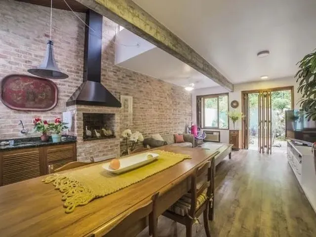 Imagem: Casa em Condomínio com 3 Dormitórios Sendo