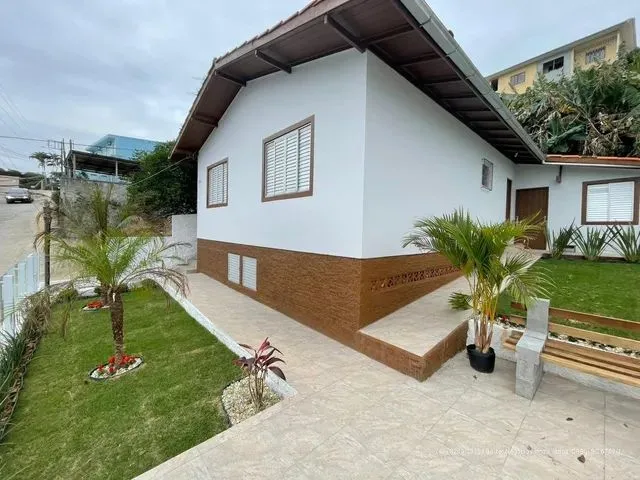 Imagem: Casa para Venda com 03 Quartos Ao Lado da