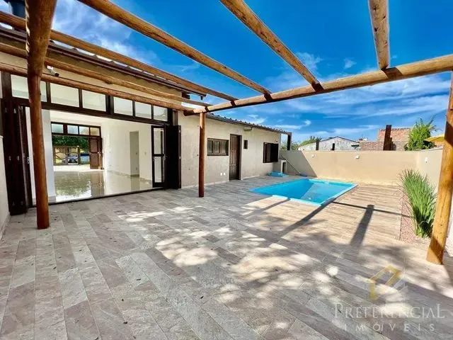 Imagem: Casa e Sobrado de 3 Dormitórios À Venda