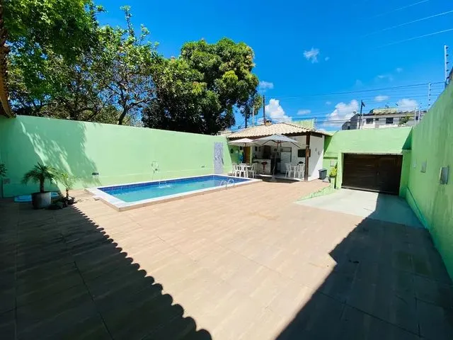 Imagem: A casa possui 4 Dormitórios, 2 Suítes, 3 Banheiros, 3