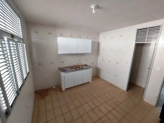 Imagem 5: Casa para Aluguel com 300 Metros Quadrados com 3 Quartos em Potilandia - Natal - Rio Grand