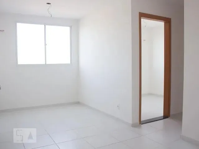 Imagem: O apartamento possui 2 Dormitórios, 1 Banheiro, 1 Vaga na
