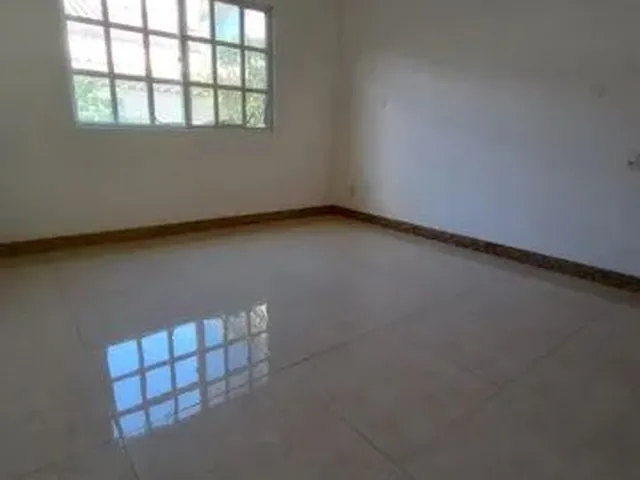 Imagem 5: Casa com 200M², 4/4 Sendo 2 Suíte no Parque Jóquei - Lauro de Freitas - Ba