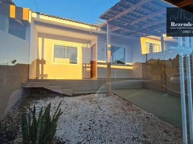 Imagem: Casa com 2 Dormitórios À Venda, 51 M²