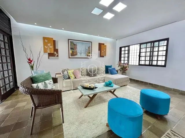 Imagem: Casa com Piscina em Candeias 5 Quartos
