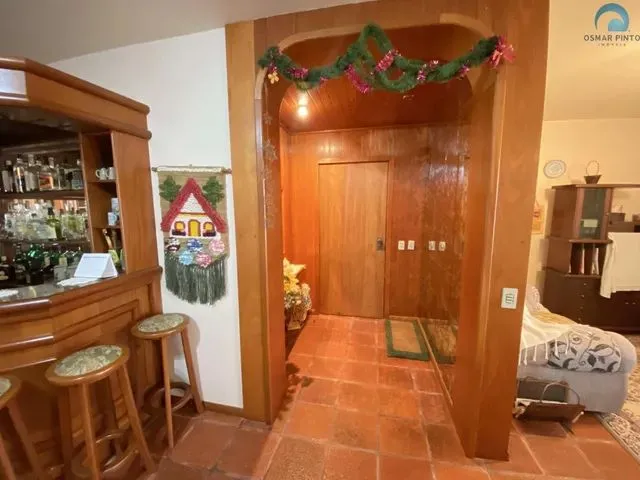 Imagem 4: Apartamento a Venda em Próximo as Quatro Praças