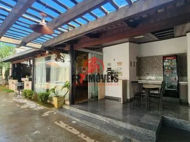 Imagem: A casa possui 3 Dormitórios, 2 Suítes, 3 Banheiros, 5
