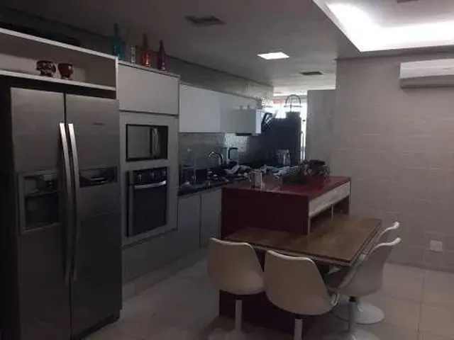Imagem 8: Condomínio Barão da Villa . 4 Suites Sendo 3 com Varanda, 1 Suite Master com Closet