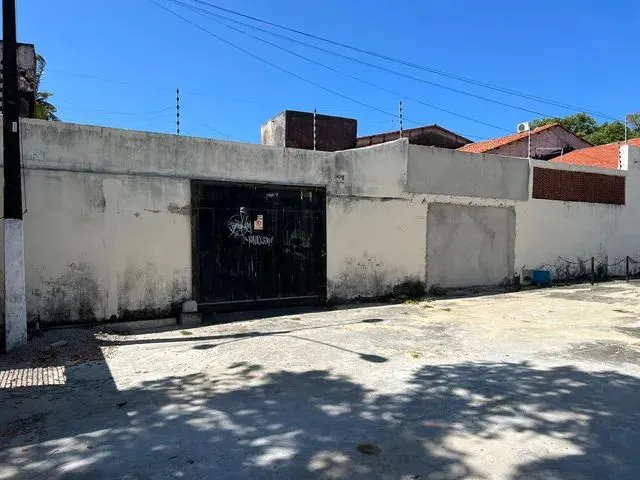 Imagem 3: Casa para Aluguel com 300 Metros Quadrados com 3 Quartos em Centro - Aquiraz - Ce