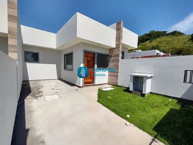 Imagem: Ve) Casa com 2 Dormitórios Sendo Uma Suíte