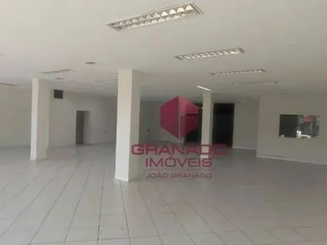 Imagem: Salão em Um Local Estratégico para Alugar