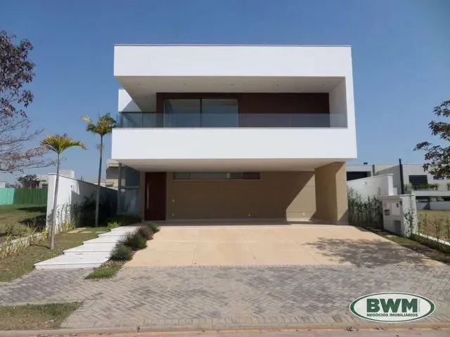Imagem: A casa em condomínio possui 5 Dormitórios, 5 Banheiros, 4