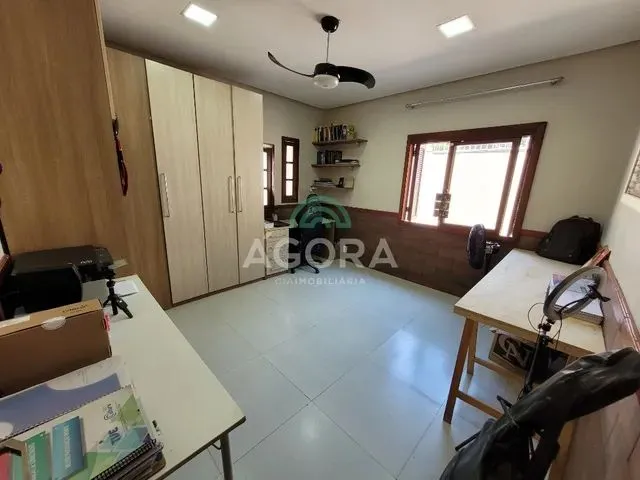 Imagem 6: Ótimo Sobrado de 4(Quatro) Dormitórios, Sendo 1(Um) Amplo Closet em Niterói - Canoas