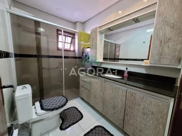 Imagem 4: Ótimo Sobrado de 4(Quatro) Dormitórios, Sendo 1(Um) Amplo Closet em Niterói - Canoas