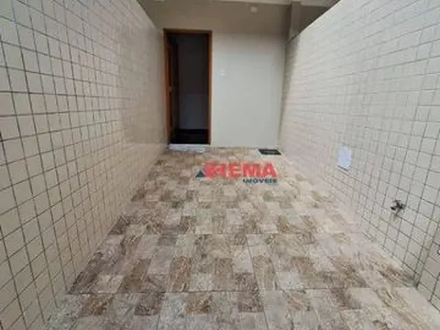 Imagem: Compra Casa com 3 Quartos no Bairro Embaré