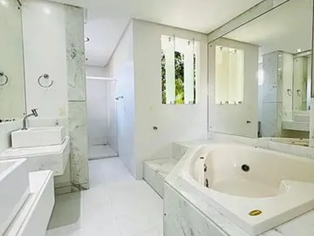 Imagem 9: Duplex com 4 Suítes e Piscina