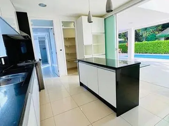 Imagem 7: Duplex com 4 Suítes e Piscina