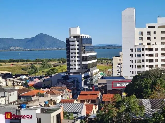 Imagem 7: Cobertura para Venda com 3 Quartos Suíte 2 Vagas Próximo Ao Centro de Florianópolis