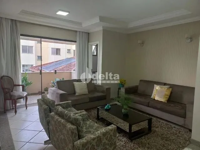 Imagem: Apartamento À Venda, 4 Quartos, 2 Suítes
