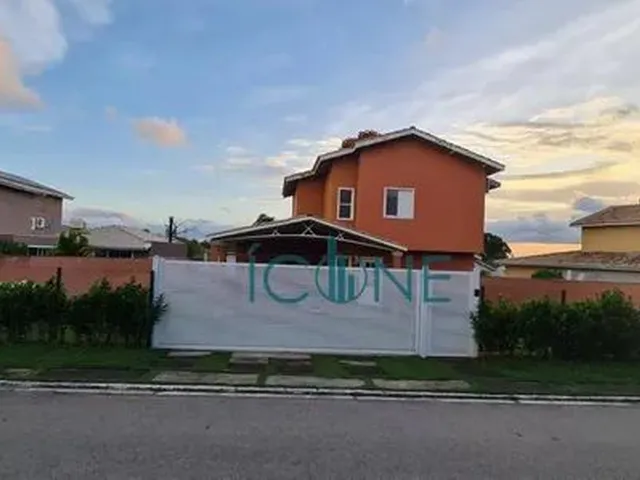 Imagem: A casa em condomínio possui 4 Dormitórios, 4 Suítes, 5