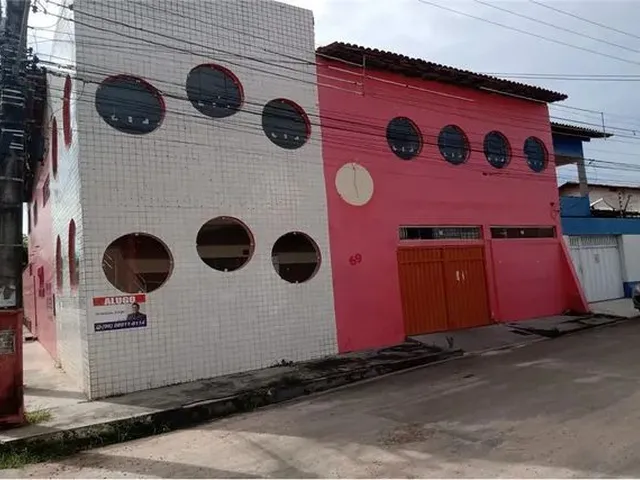 Imagem: A casa possui 420m² de Área e está localizado em