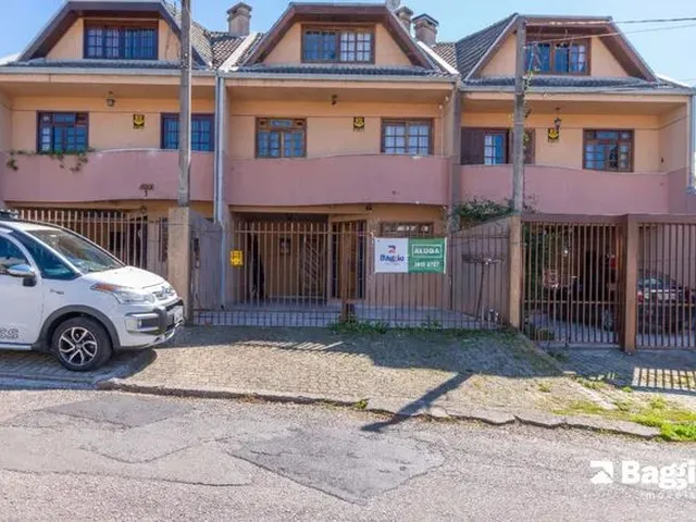 Imagem: Casa de 4 Quartos para Alugar no Bairro