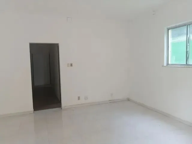 Imagem: 2/4 Térreo e Sem Condomínio