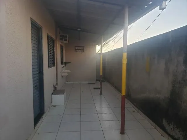 Imagem: Alugo Casa de 02 Quartos Um Vaga de Garagem.mais