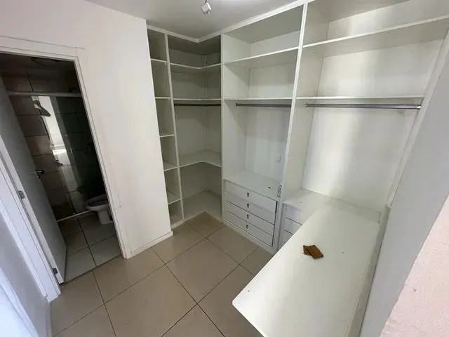 Imagem 9: Apartamento para Locação em Nova Iguaçu, Centro, 4 Dormitórios, 4 Suítes, 2