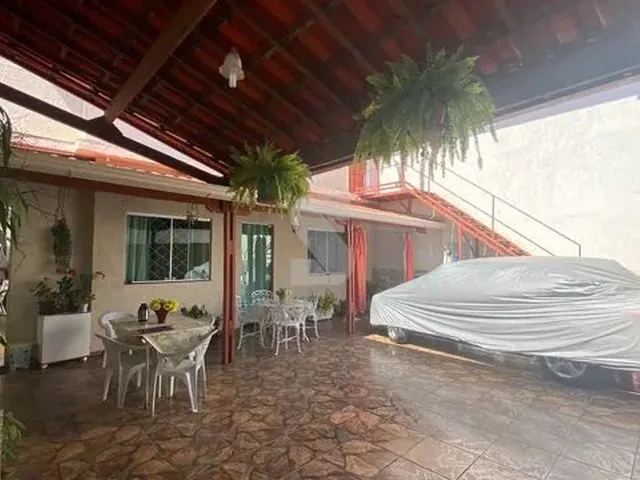 Imagem: Casa À Venda, 3 Quartos, 1 Suíte, 3 Vagas