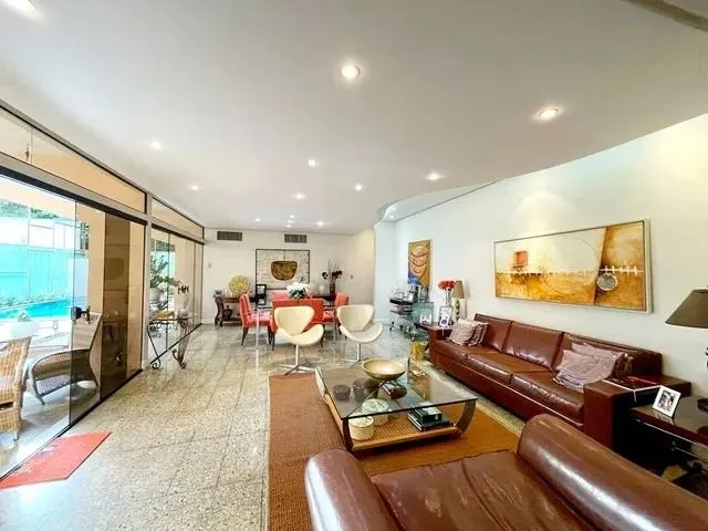 Imagem: Linda Casa Duplex com 594M² 04 Suítes