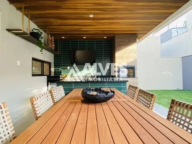 Imagem 7: Casa com 3 Quartos Sendo 1 Suíte Master com Closet em Condomínio