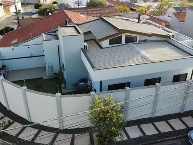 Imagem: Linda Casa À Venda com 3 Quartos no Jardim