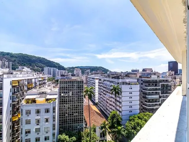 Imagem 7: Apartamento em Edifício Tradicional e Sofisticado 224 Metros Quadrados com 3 Quartos Em