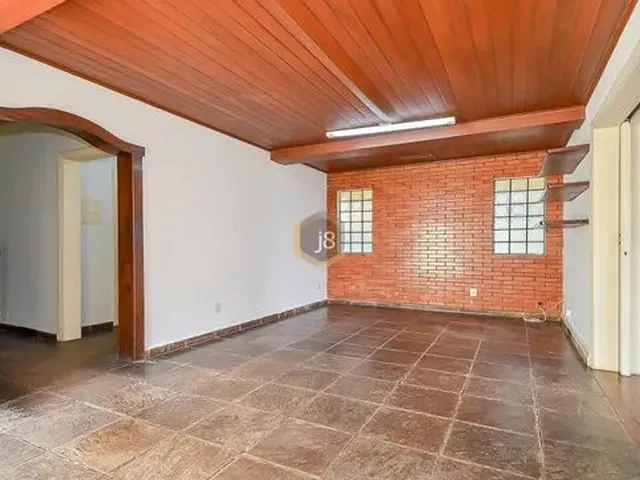 Imagem 7: Casa Comercial no Centro Cívico com 6 Vagas Casa Comercial no Centro Civico com 6 Vagas