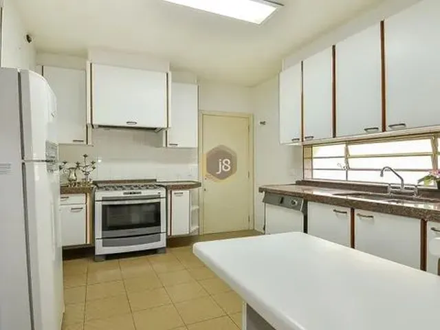 Imagem 6: Casa Comercial no Centro Cívico com 6 Vagas Casa Comercial no Centro Civico com 6 Vagas