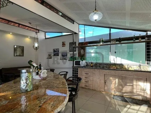 Imagem 10: Casa a Venda com 195 Metros Coml e Ou Resid com 4 Quartos em Mariano Procópio - Juiz de F