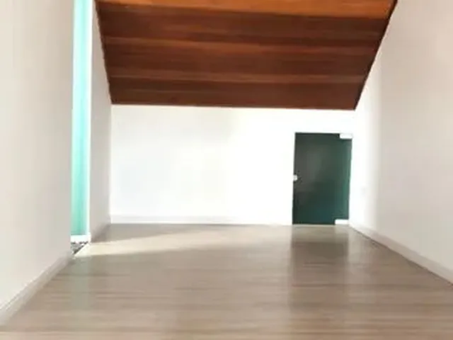 Imagem 6: Triplex 3 Quartos, 2 Banheiros, 1 Lavabo, Cozinha com Sala Conjugada no Sitio Cercado