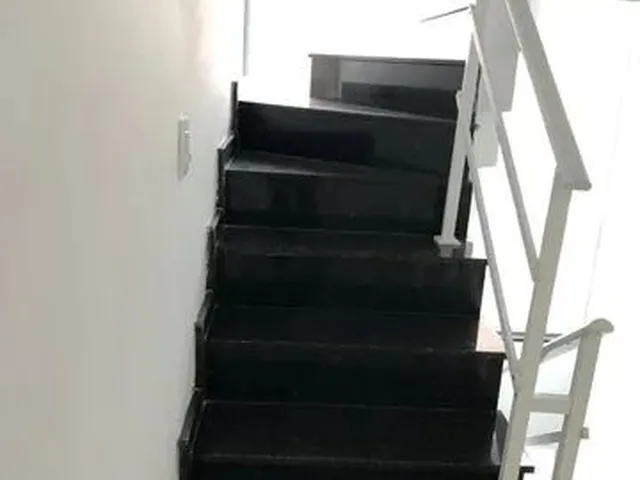 Imagem 11: Triplex 3 Quartos, 2 Banheiros, 1 Lavabo, Cozinha com Sala Conjugada no Sitio Cercado