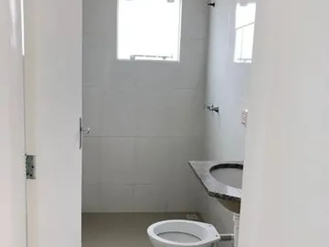 Imagem 7: Triplex 3 Quartos, 2 Banheiros, 1 Lavabo, Cozinha com Sala Conjugada no Sitio Cercado