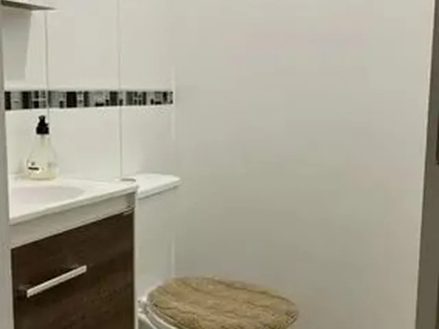 Imagem 2: Sobrado Geminado no Petrópolis com 2 Quartos para Locação, 58 M²