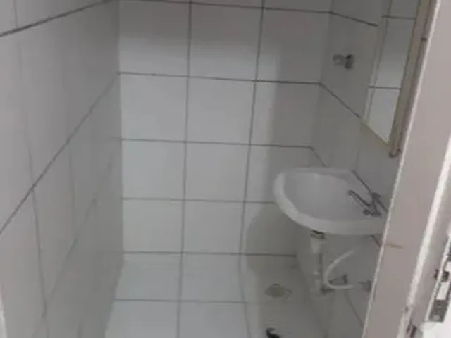 Imagem: Aluga-Se Quarto com Banheiro